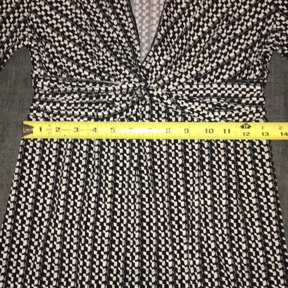 Women’s Maxi Dress with three qtr inch sleeves - Picture 4 of 6